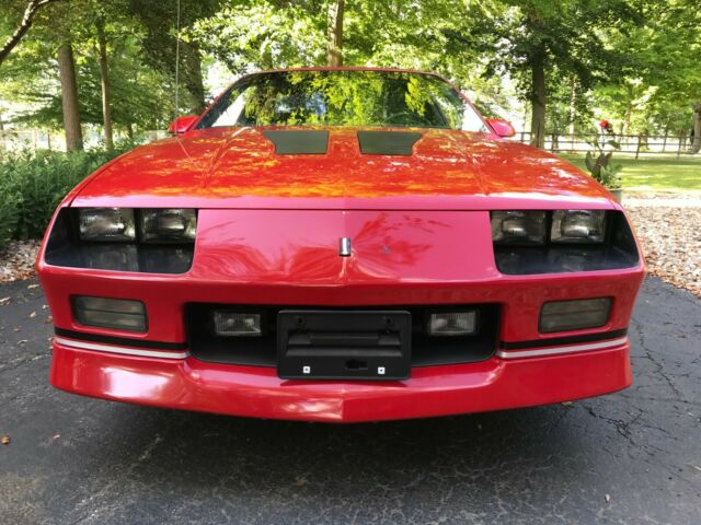 1988 Chevrolet Camaro IROC Z-28 - photo 9