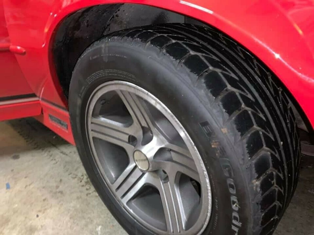 1988 Chevrolet Camaro IROC-Z 5.7L TPI - photo 10