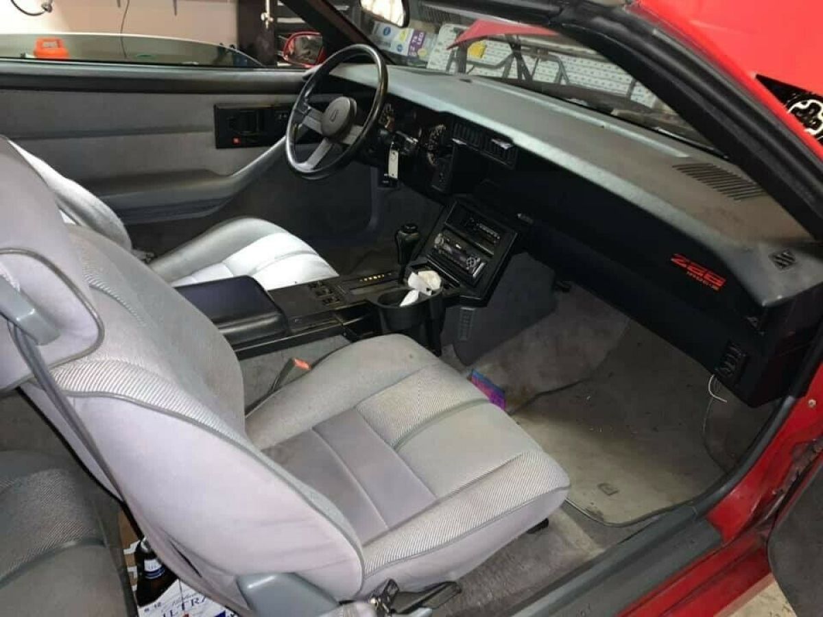 1988 Chevrolet Camaro IROC-Z 5.7L TPI - photo 11