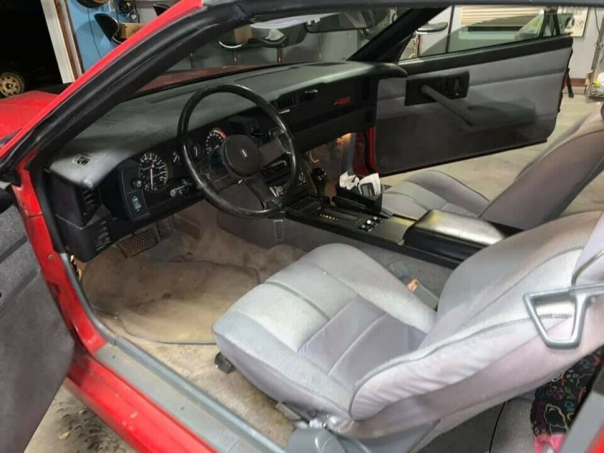1988 Chevrolet Camaro IROC-Z 5.7L TPI - photo 6