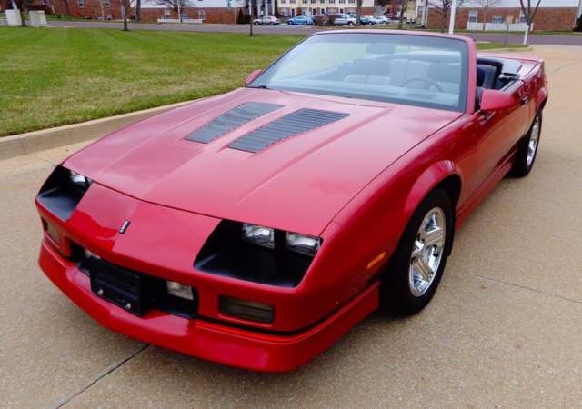 1988 CHEVROLET IROC-Z CONVERTIBLE 42,611 ACTUAL MILES STUNNING RARE EXAMPLE W@W! 1988 Chevrolet Camaro IROC Z