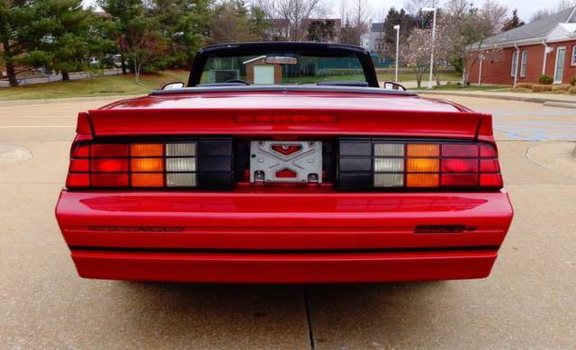1988 Chevrolet Camaro IROC Z - photo 12