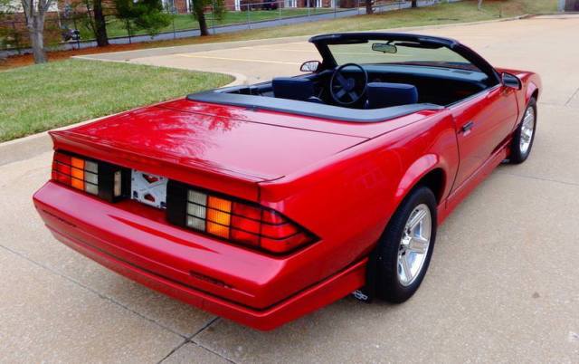 1988 Chevrolet Camaro IROC Z - photo 9