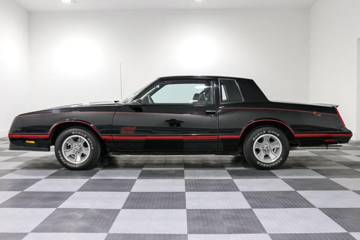 1988 Chevrolet Monte Carlo - photo 4