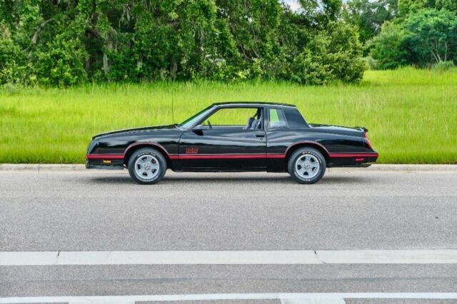 1988 Chevrolet Monte Carlo SS 8,327 Original Miles with AC Super Sport - photo 2