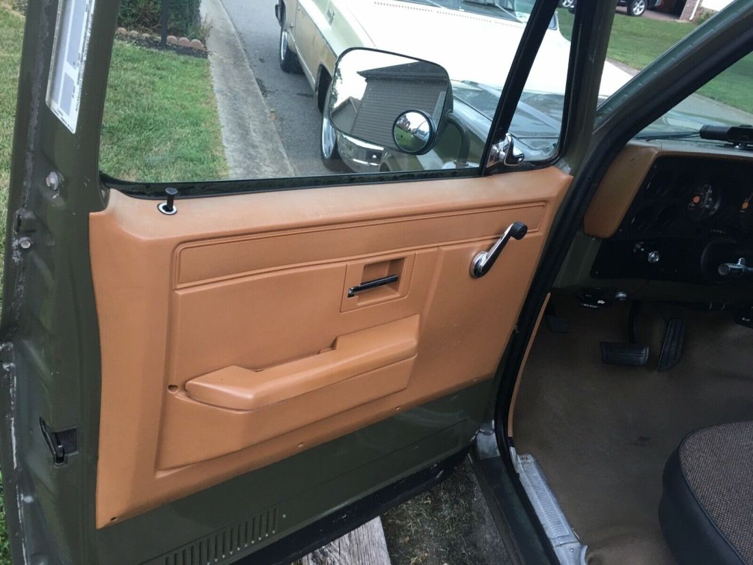 1988 Chevrolet R20 - photo 10