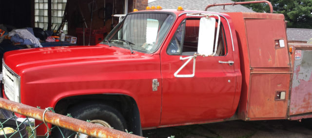 1988 Chevrolet Other Pickups Custom Deluxe Cab & Chassis 2-Door - photo 3
