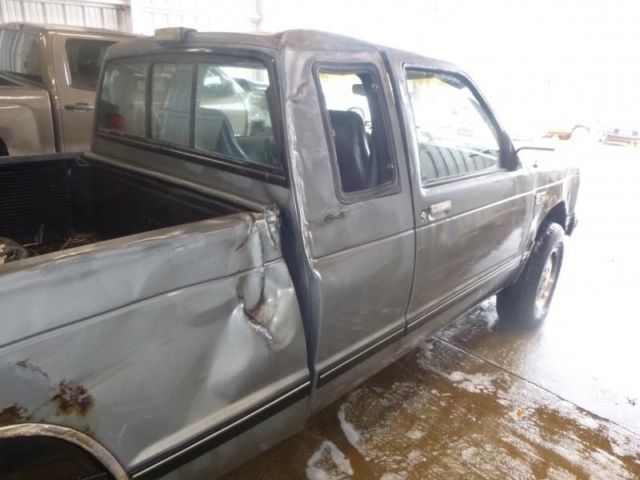 1988 Chevrolet S-10 EXT CAB 4WD - photo 12