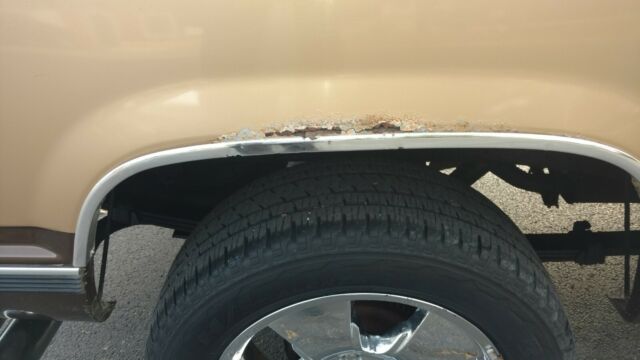 1988 Chevrolet C/K Pickup 1500 Silverado 1500 - photo 11