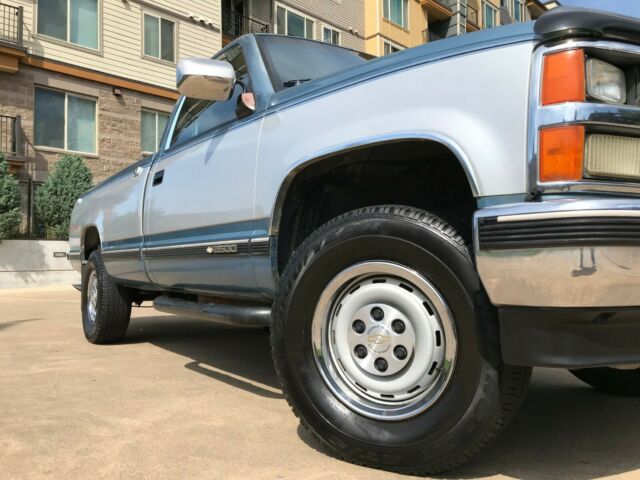 1988 Chevrolet C/K Pickup 2500 Silverado - photo 13