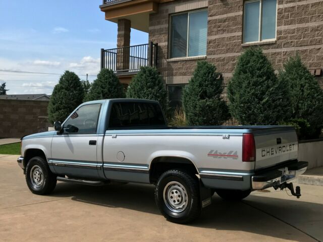 1988 Chevrolet C/K Pickup 2500 Silverado - photo 2