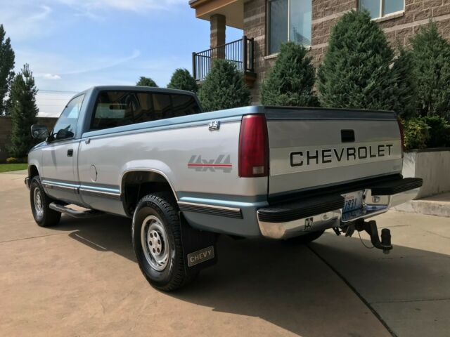 1988 Chevrolet C/K Pickup 2500 Silverado - photo 3