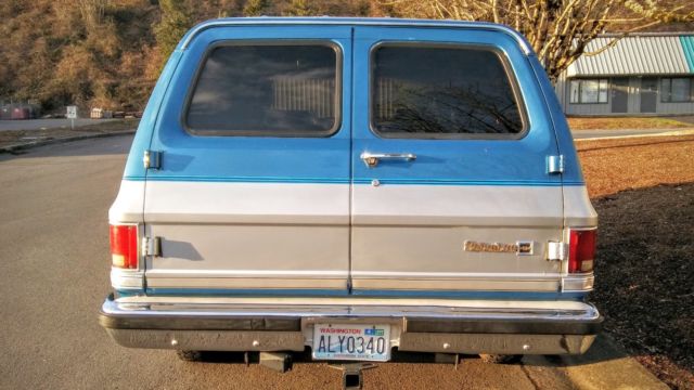 1988 Chevrolet Suburban Silverado - photo 12