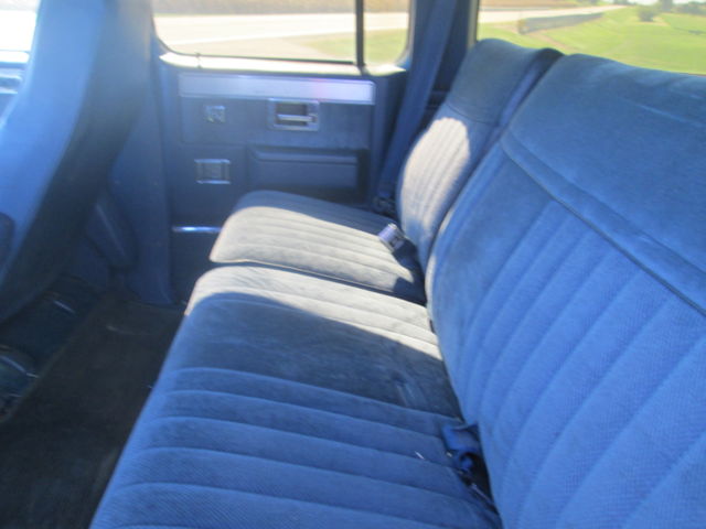 1988 Chevrolet Suburban Silverado 20 - photo 5
