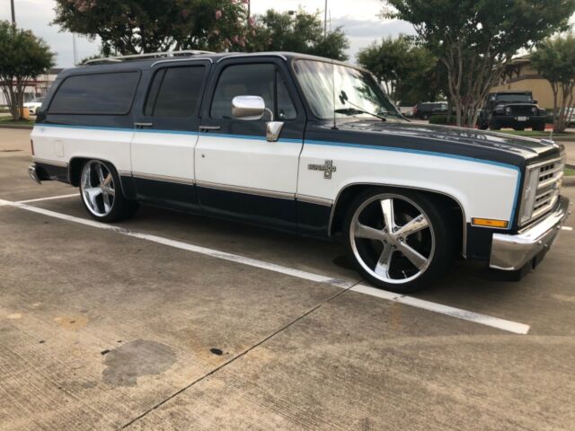 1988 Chevrolet Suburban 74,213 Actual Miles “Show Truck†Original Paint/Interior 1988 Chevrolet Silverado 1500