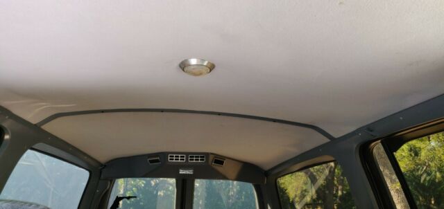 1988 Chevrolet Suburban V8 - photo 11