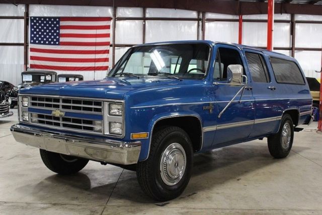 1988 Chevrolet Suburban R20 - photo 2