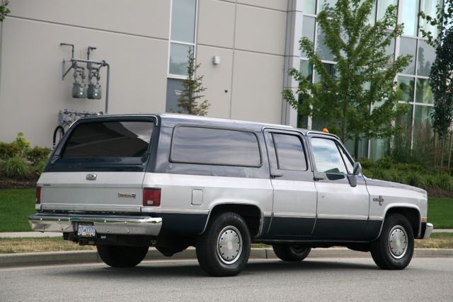 1988 Chevrolet Suburban SILVERADO 20 - photo 10