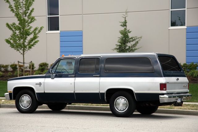 1988 Chevrolet Suburban SILVERADO 20 - photo 5
