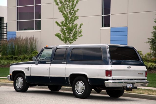 1988 Chevrolet Suburban SILVERADO 20 - photo 6