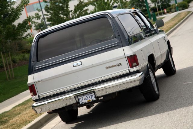 1988 Chevrolet Suburban SILVERADO 20 - photo 8