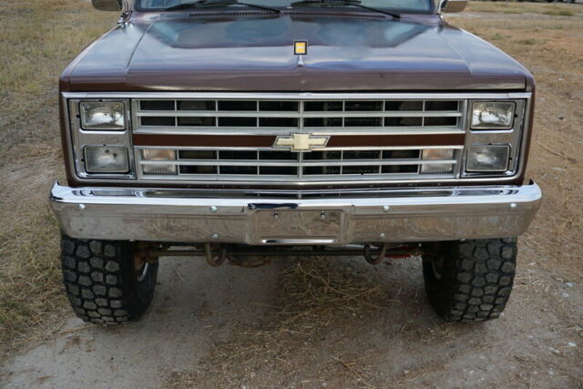 1988 Chevrolet Suburban Silverado 20 - photo 3