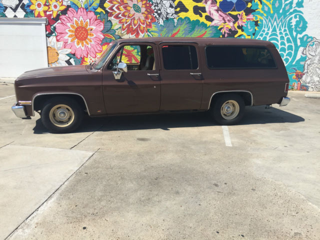 1988 Chevrolet Suburban - photo 2