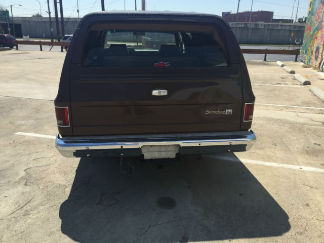 1988 Chevrolet Suburban - photo 4