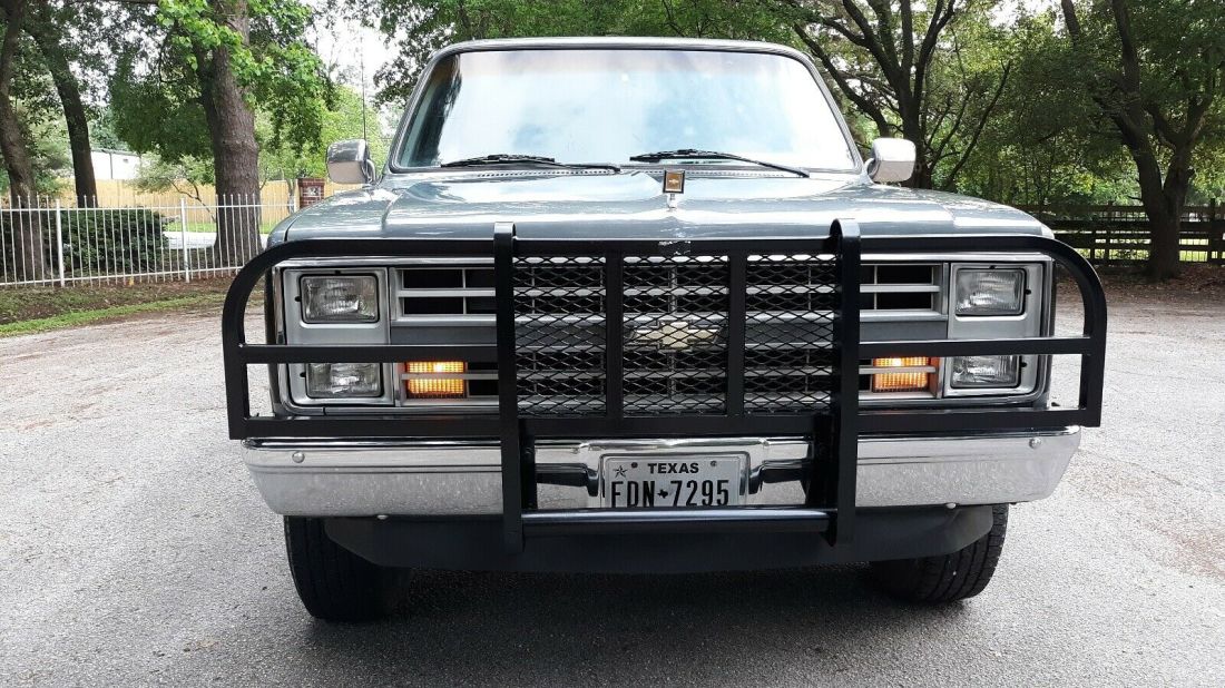 1988 Chevrolet V10 Suburban V10 - photo 6