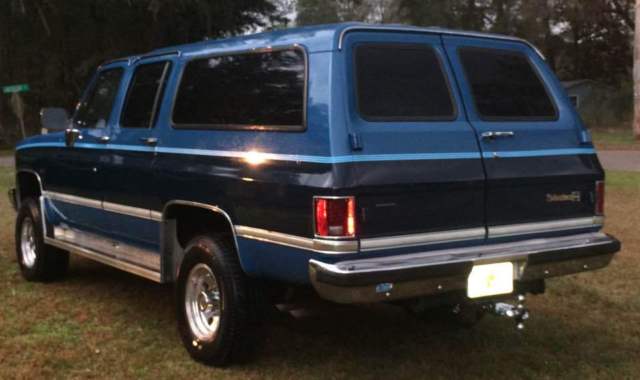 1988 Chevrolet Suburban Silverado 2500 - photo 4