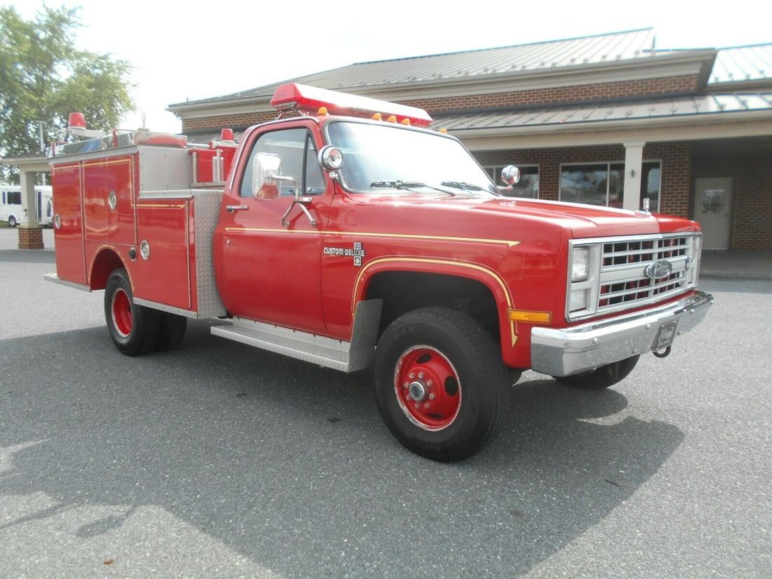 1988 Chevrolet V30 Custom Deluxe Mini Pumper Fire Truck only 10K miles! Clean!!! 1988 Chevrolet C/K Pickup 3500 Custom Deluxe