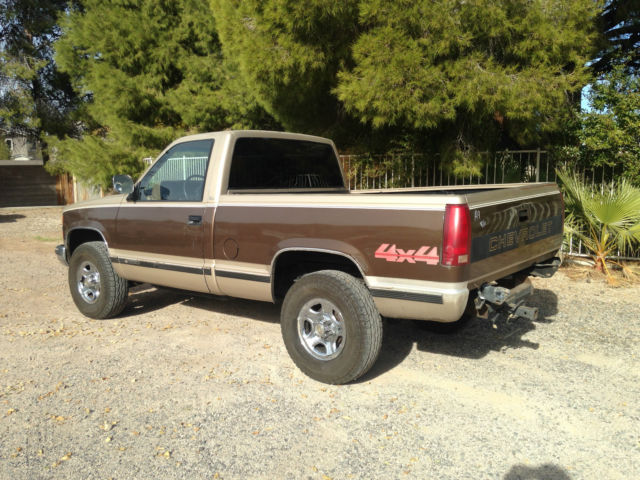 1988 Chevrolet C/K Pickup 1500 STANDARD CAB - photo 4