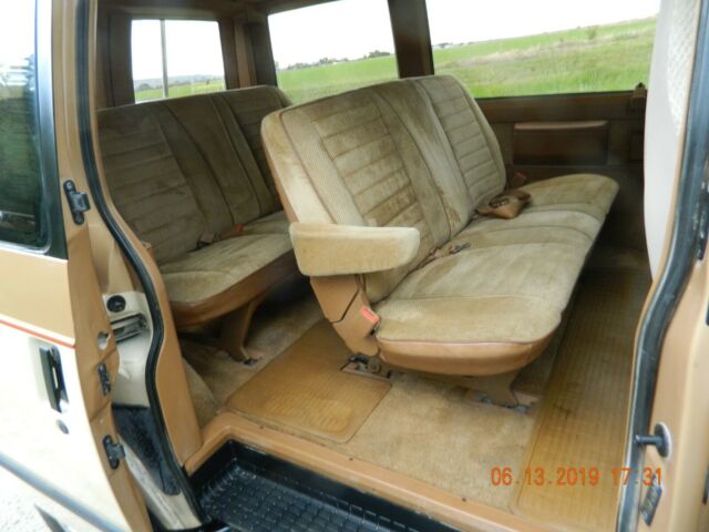 1988 Chevrolet Astro - photo 8