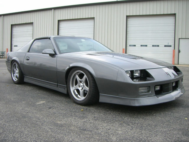 1988 Chevy Camaro IROC 5.7 1988 Chevrolet Camaro IROC