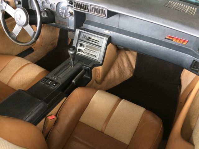 1988 Chevrolet Camaro IROC Z 28 - photo 12