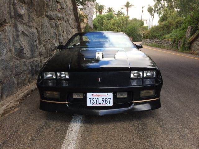 1988 Chevrolet Camaro IROC Z 28 - photo 5