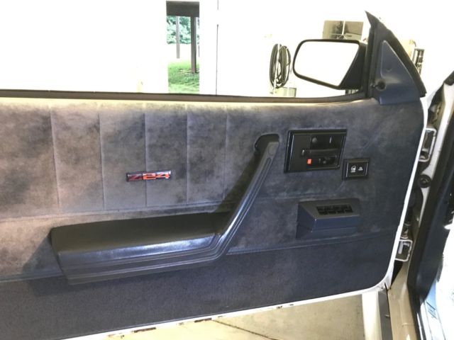 1988 Chevrolet Cavalier Z24 Convertable - photo 12