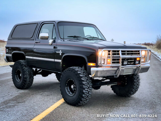 1988 CHEVY K5 BLAZER, STRONG 5.7L V8 w/ FUEL INJECTION, 700r4, 37" TIRES COLD AC 1988 Chevrolet Blazer K5 SILVERADO SQUAREBODY 4WD 5.7L EFI V8 NEW RESTOR