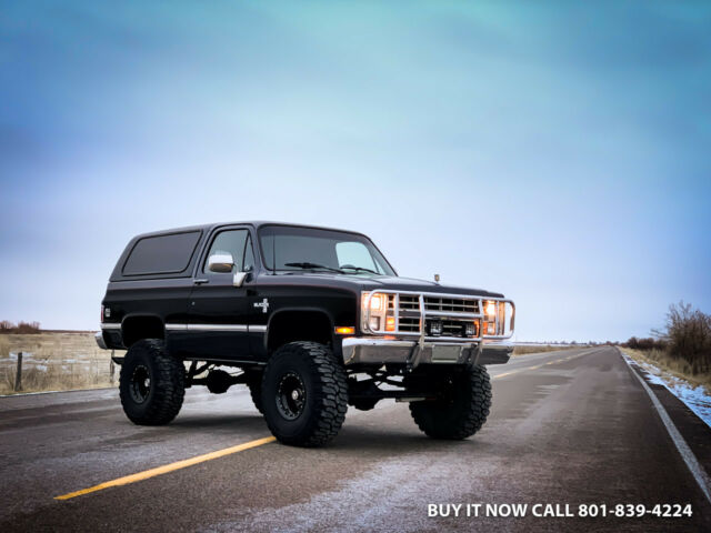 1988 Chevrolet Blazer K5 SILVERADO SQUAREBODY 4WD 5.7L EFI V8 NEW RESTOR - photo 2
