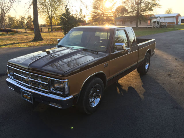 1988 Chevy S10 Extended Cab New 350 engine 1988 Chevrolet S-10 Tahoe package