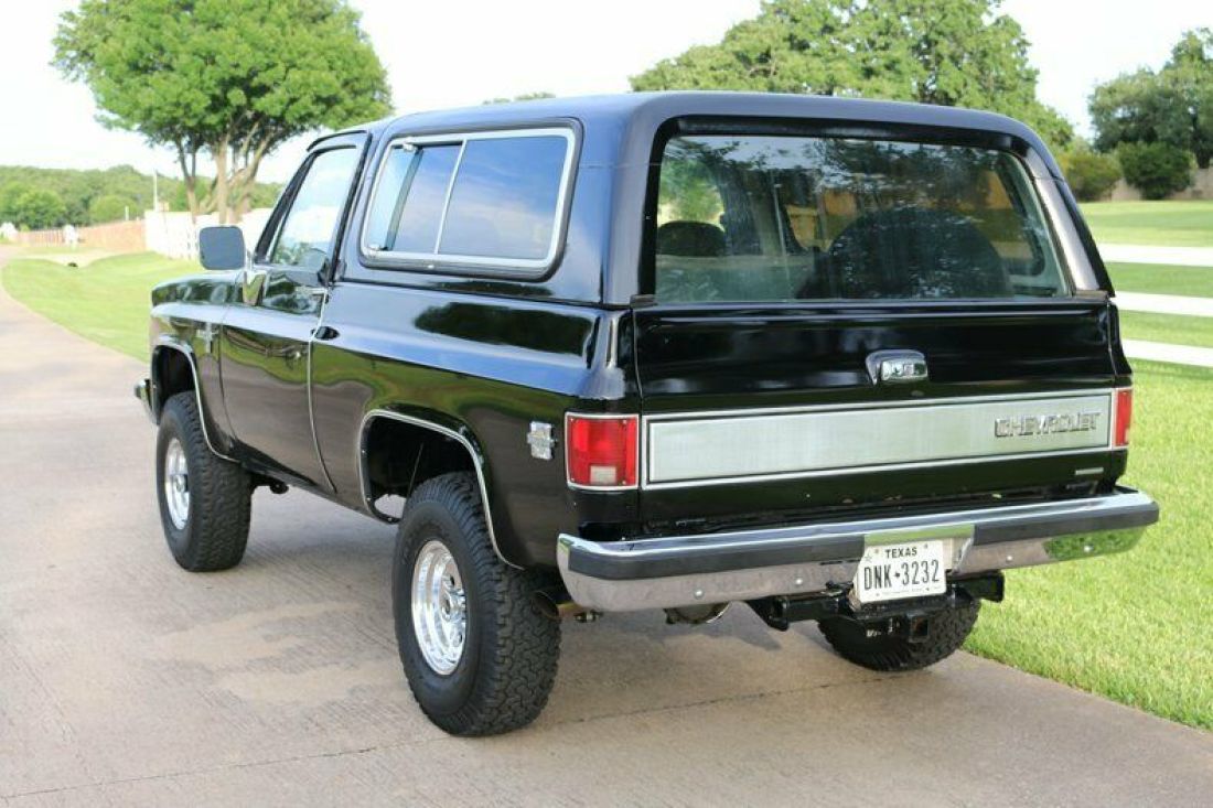 1988 Chevrolet Blazer grey cloth bucket seats - photo 8