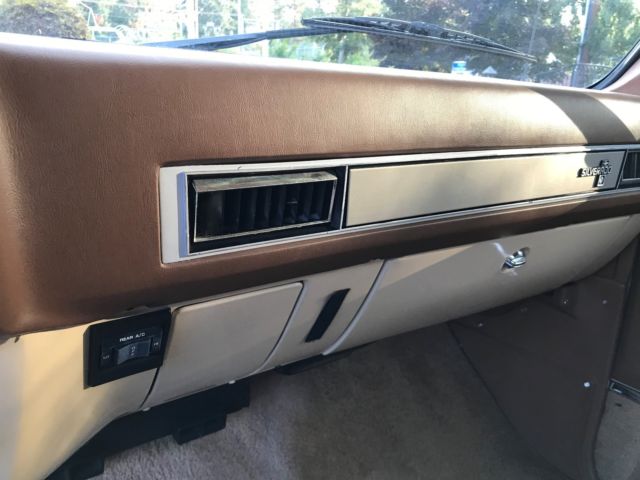 1988 Chevrolet Suburban LS - photo 13