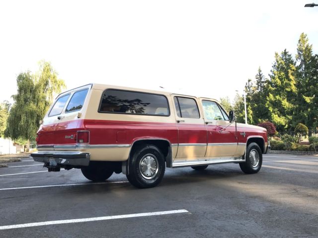 1988 Chevrolet Suburban LS - photo 4