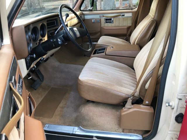 1988 Chevrolet Suburban LS - photo 7