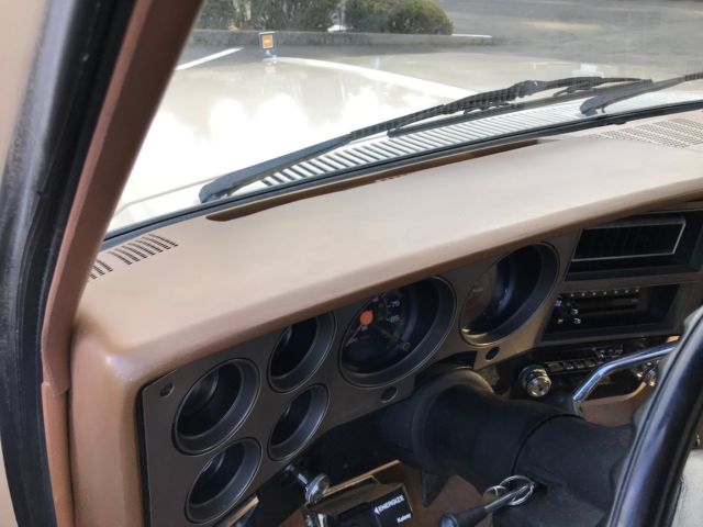 1988 Chevrolet Suburban LS - photo 9