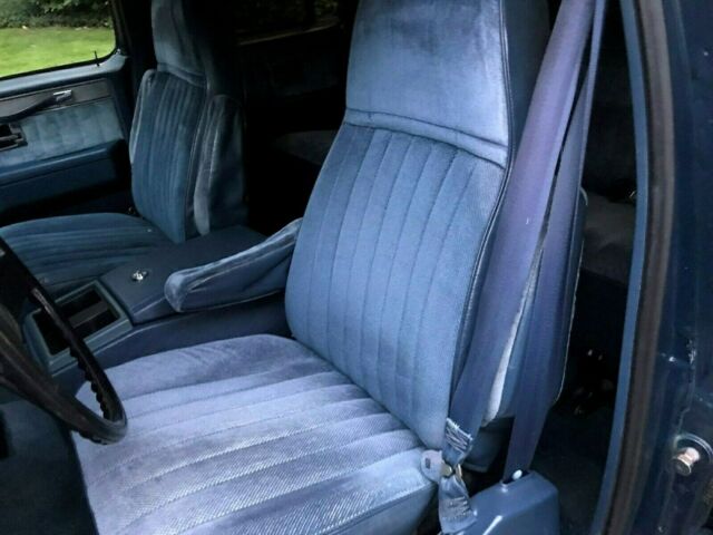 1988 Chevrolet Suburban Silverado LS K20 - photo 8