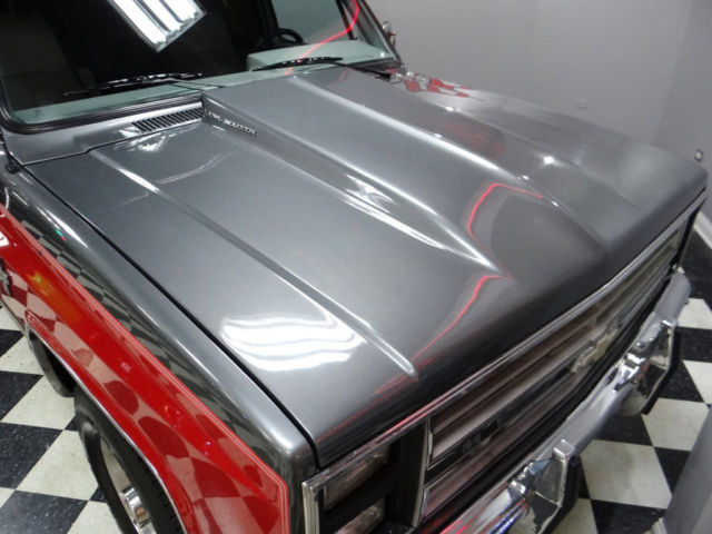 1988 Chevrolet Suburban - photo 11