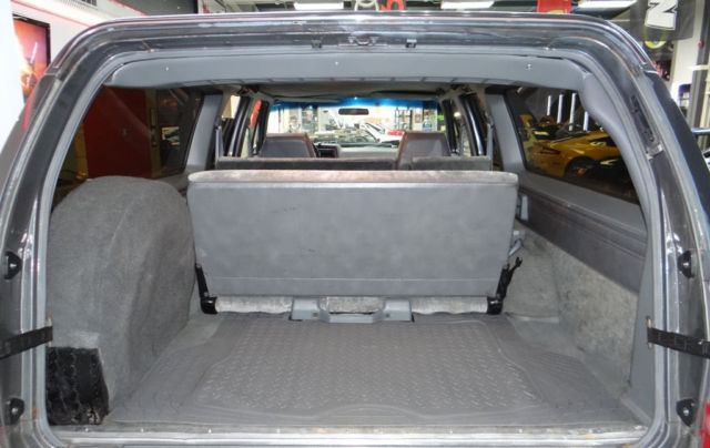 1988 Chevrolet Suburban - photo 6