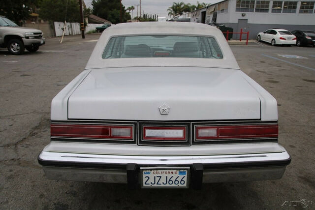 1988 Chrysler Fifth Avenue - photo 4