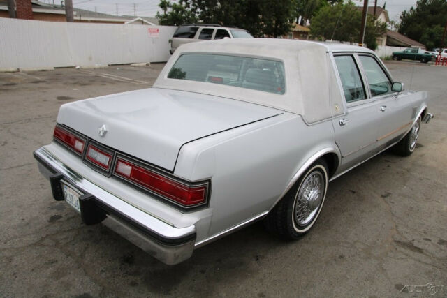 1988 Chrysler Fifth Avenue - photo 5